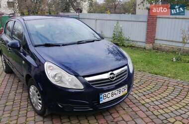 Хэтчбек Opel Corsa 2009 в 