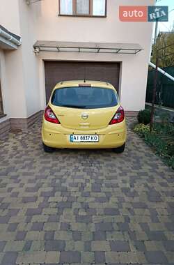 Хэтчбек Opel Corsa 2011 в Ирпене