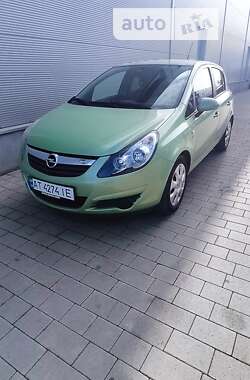 Хэтчбек Opel Corsa 2010 в Ивано-Франковске