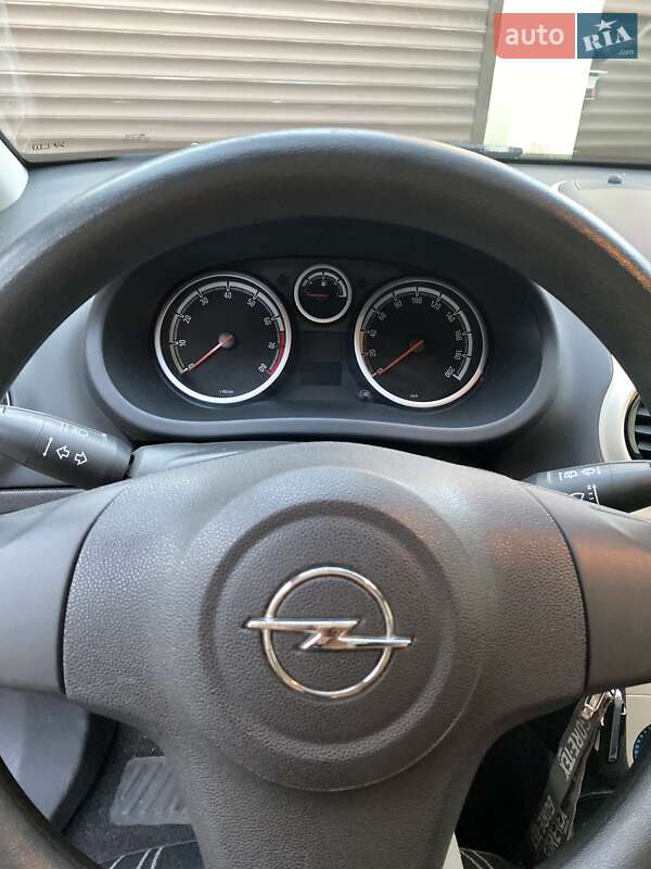 Хэтчбек Opel Corsa 2007 в Одессе фото 12 Хэтчбек Opel Corsa 2007 в Одессе