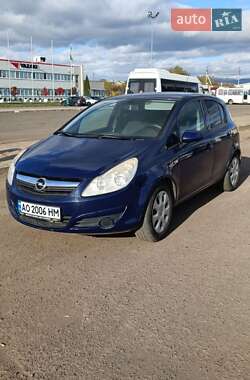 Хетчбек Opel Corsa 2009 в Ужгороді