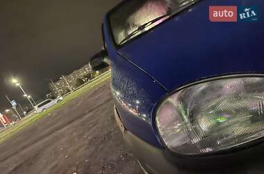 Хэтчбек Opel Corsa 1995 в 
