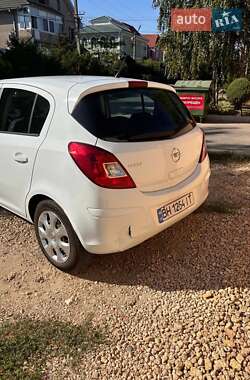 Хэтчбек Opel Corsa 2012 в 