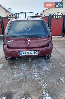 Хэтчбек Opel Corsa 2005 в Чорткове