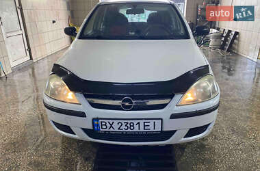 Хэтчбек Opel Corsa 2004 в Черновцах