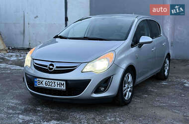 Хетчбек Opel Corsa 2012 в Рівному