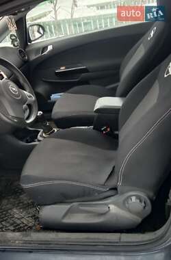 Хэтчбек Opel Corsa 2008 в 