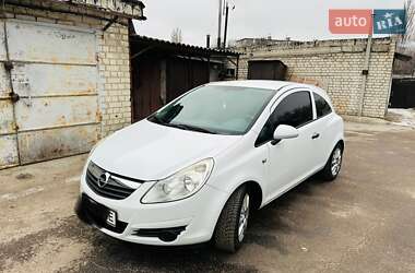 Хетчбек Opel Corsa 2010 в Черкасах