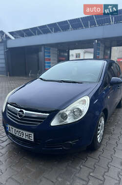 Хэтчбек Opel Corsa 2009 в 