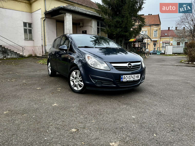 Хетчбек Opel Corsa 2008 в Мукачевому