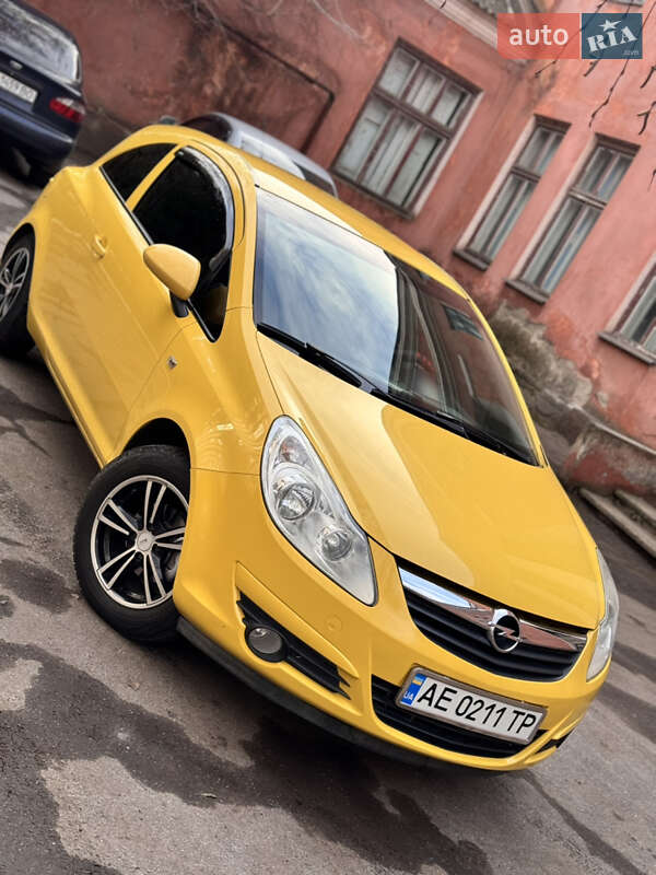 Хетчбек Opel Corsa 2008 в Дніпрі