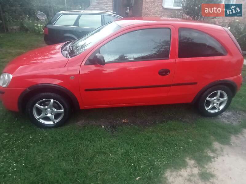 Хэтчбек Opel Corsa 2003 в Сокале