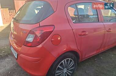 Хэтчбек Opel Corsa 2008 в Киверцах