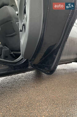 Хэтчбек Opel Corsa 2011 в 