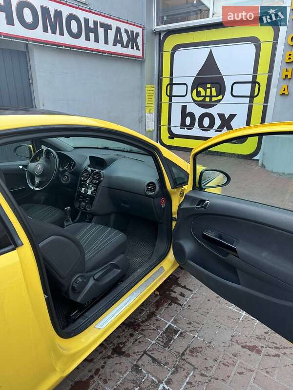 Хетчбек Opel Corsa 2010 в Броварах