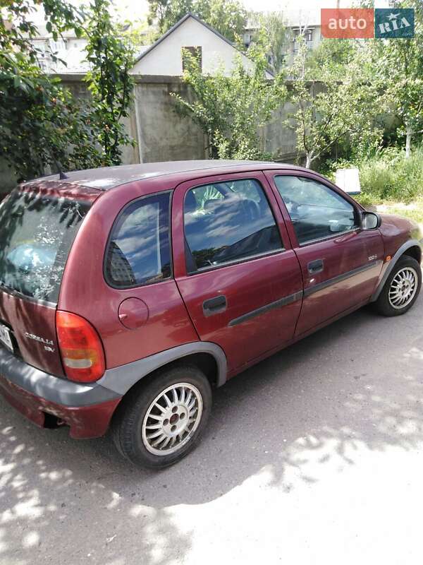Хетчбек Opel Corsa 2000 в Білій Церкві