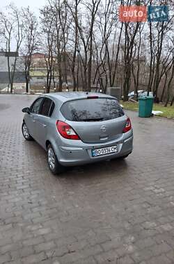 Хэтчбек Opel Corsa 2013 в Хоросткове