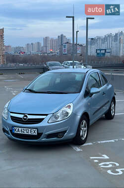 Хэтчбек Opel Corsa 2008 в 