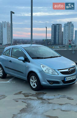 Хэтчбек Opel Corsa 2008 в 