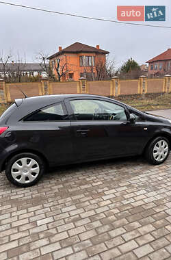 Хэтчбек Opel Corsa 2013 в Киеве