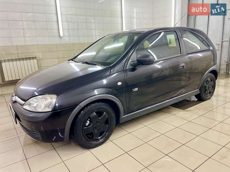Хэтчбек Opel Corsa 2003 в Сумах
