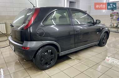 Хетчбек Opel Corsa 2003 в 