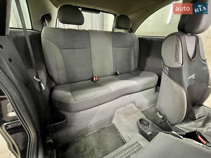 Хэтчбек Opel Corsa 2003 в Сумах