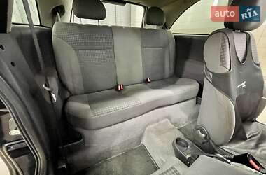 Хетчбек Opel Corsa 2003 в 