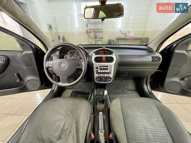 Хэтчбек Opel Corsa 2003 в Сумах