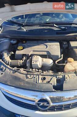 Хэтчбек Opel Corsa 2011 в 