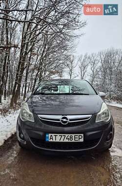 Хэтчбек Opel Corsa 2011 в Калуше