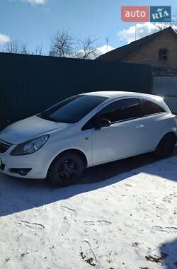 Хэтчбек Opel Corsa 2010 в Белой Церкви