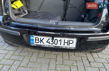 Хэтчбек Opel Corsa 2004 в 