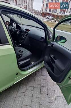 Хэтчбек Opel Corsa 2010 в Ивано-Франковске