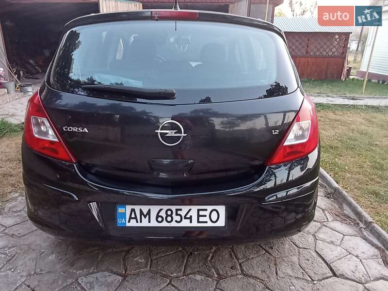 Хэтчбек Opel Corsa 2008 в Коростене