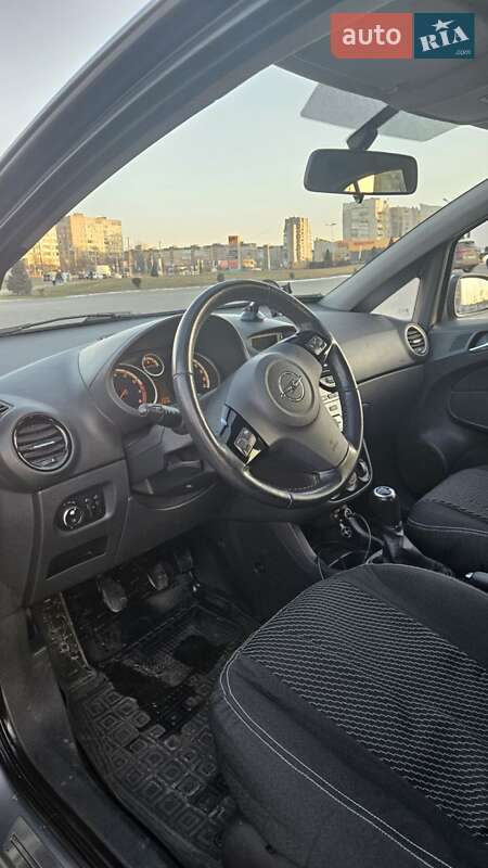 Хэтчбек Opel Corsa 2010 в Львове