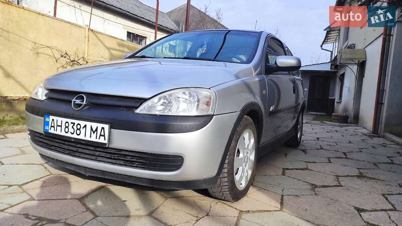 Хэтчбек Opel Corsa 2001 в Мукачево