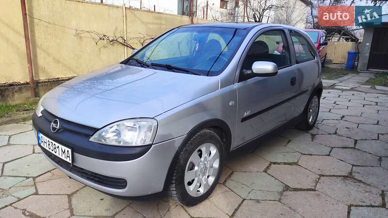 Хэтчбек Opel Corsa 2001 в Мукачево