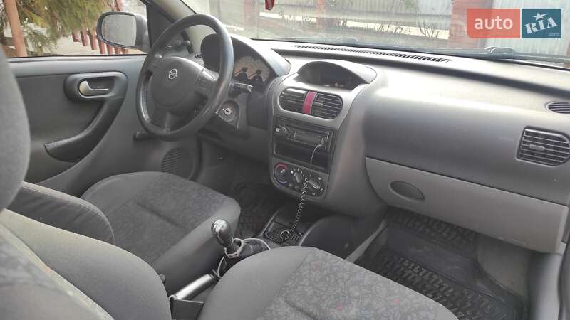 Хэтчбек Opel Corsa 2001 в Мукачево