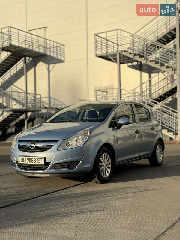 Хэтчбек Opel Corsa 2008 в Одессе