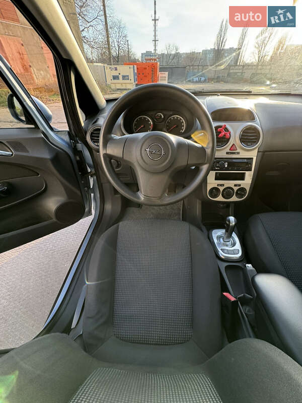 Хэтчбек Opel Corsa 2008 в Одессе