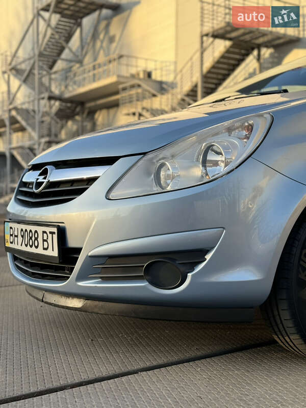 Хэтчбек Opel Corsa 2008 в Одессе