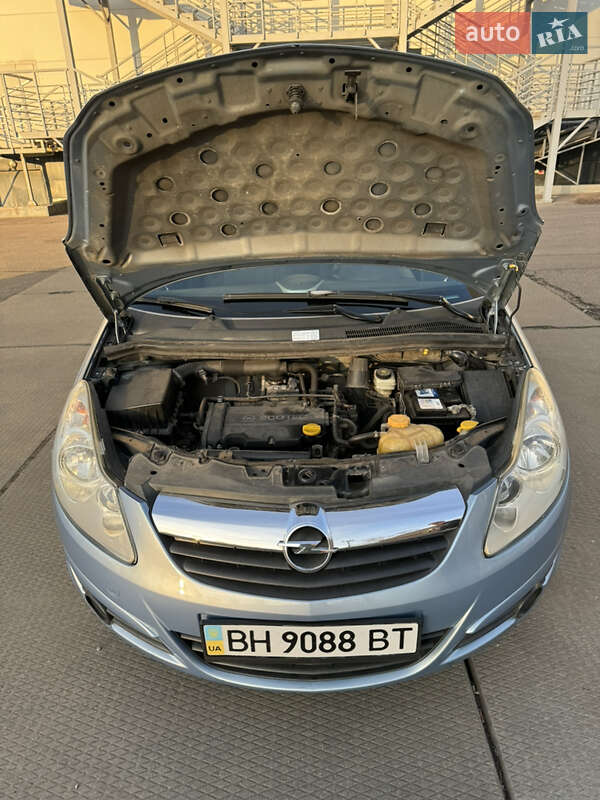 Хэтчбек Opel Corsa 2008 в Одессе