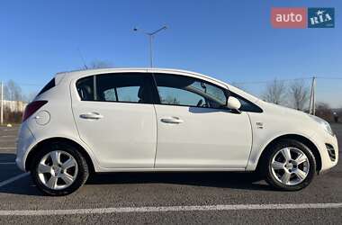 Хэтчбек Opel Corsa 2012 в Черновцах