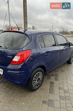 Хетчбек Opel Corsa 2010 в Івано-Франківську