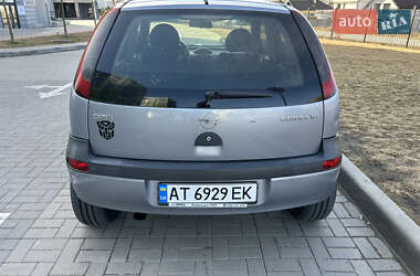 Хэтчбек Opel Corsa 2003 в 