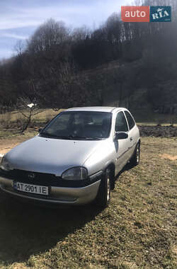 Хетчбек Opel Corsa 1999 в Косові