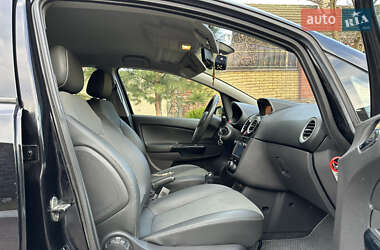 Хэтчбек Opel Corsa 2009 в 