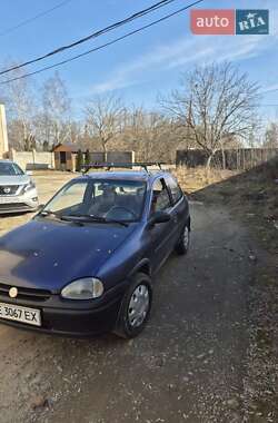 Хэтчбек Opel Corsa 1995 в Черновцах