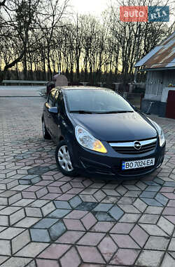 Хетчбек Opel Corsa 2009 в 